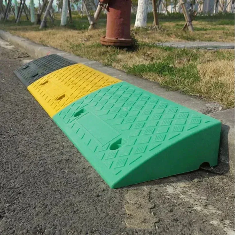 High 19cm Car Access Ramp Triangle Pad Speed Reducer Durable Threshold for Automobile Motorcycle Heavy Wheelchair Rubber Wheel