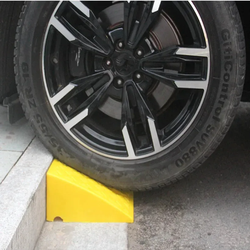 High 19cm Car Access Ramp Triangle Pad Speed Reducer Durable Threshold for Automobile Motorcycle Heavy Wheelchair Rubber Wheel